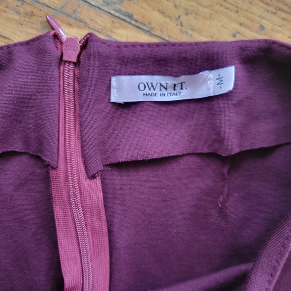 Chic Women's Pencil Skirt in Deep Purple - Picture 4 of 4